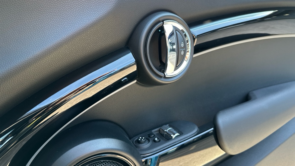 MINI Hatchback 1.5 Cooper Exclusive 3dr Auto Petrol Hatchback - Image 20