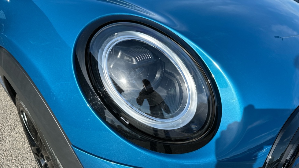 MINI Hatchback 1.5 Cooper Exclusive 3dr Auto Petrol Hatchback - Image 23