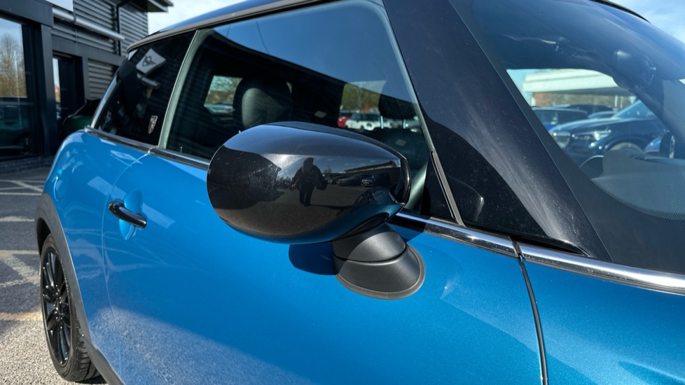 MINI Hatchback 1.5 Cooper Exclusive 3dr Auto Petrol Hatchback - Image 42