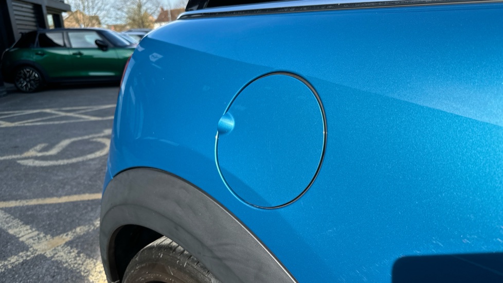 MINI Hatchback 1.5 Cooper Exclusive 3dr Auto Petrol Hatchback - Image 44