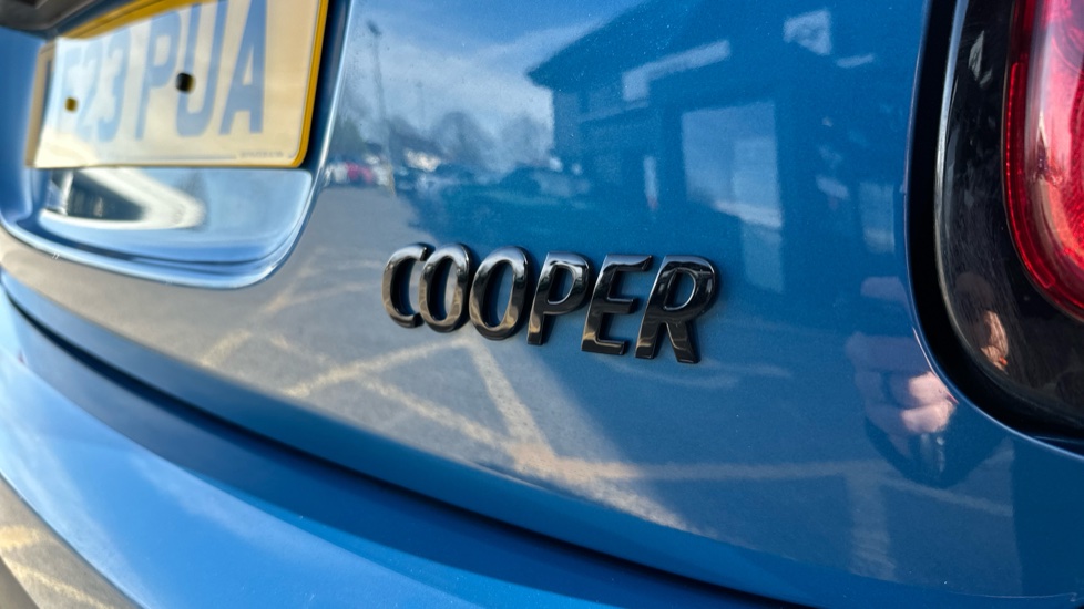 MINI Hatchback 1.5 Cooper Exclusive 3dr Auto Petrol Hatchback - Image 46