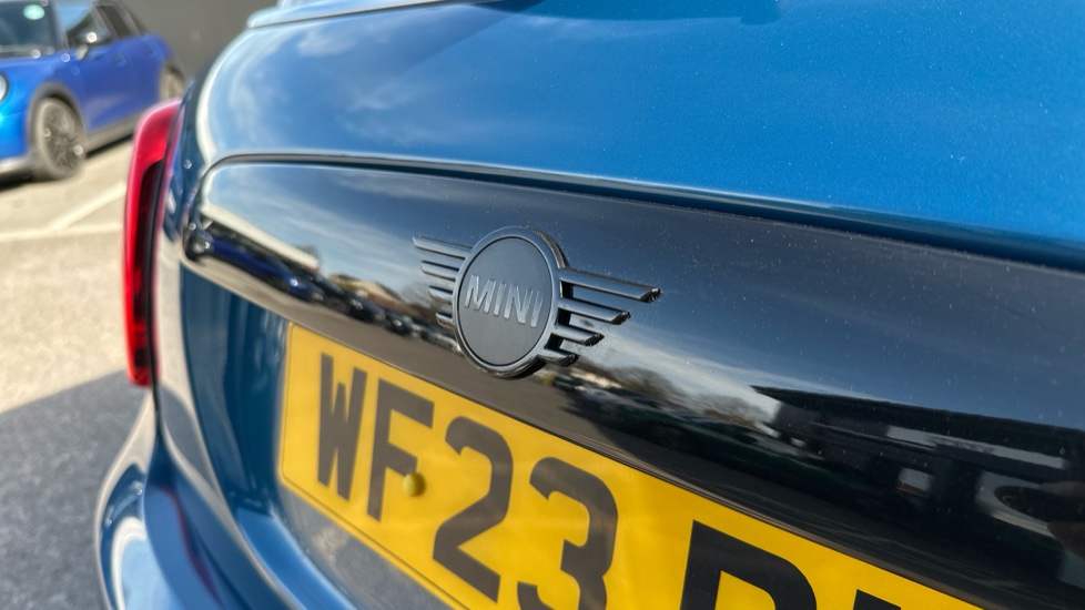 MINI Hatchback 1.5 Cooper Exclusive 3dr Auto Petrol Hatchback - Image 47
