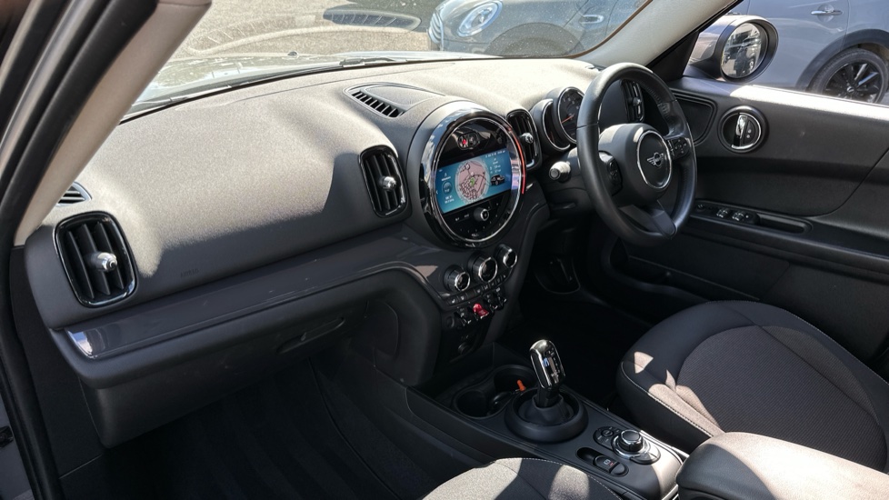 MINI Countryman 1.5 Cooper Classic 5dr Auto Petrol Hatchback - Image 7