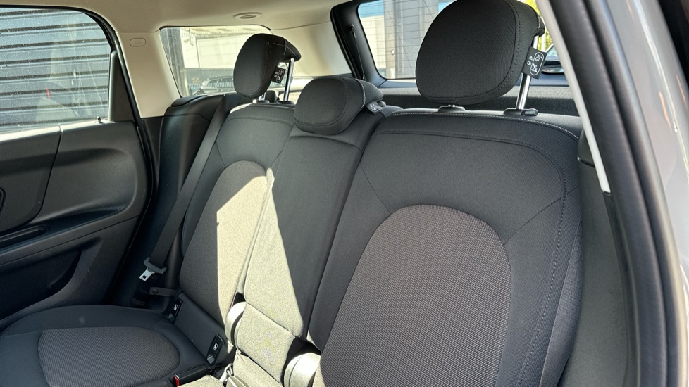 MINI Countryman 1.5 Cooper Classic 5dr Auto Petrol Hatchback - Image 12