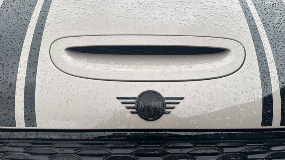 MINI Hatchback 2.0 Cooper S Exclusive 5dr Petrol Hatchback - Image 25