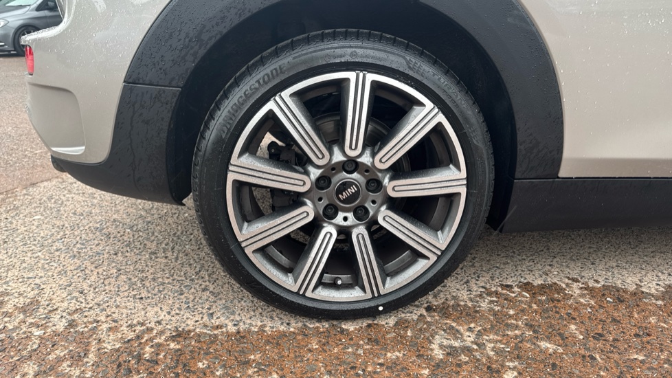 MINI Hatchback 2.0 Cooper S Exclusive 5dr Petrol Hatchback - Image 36