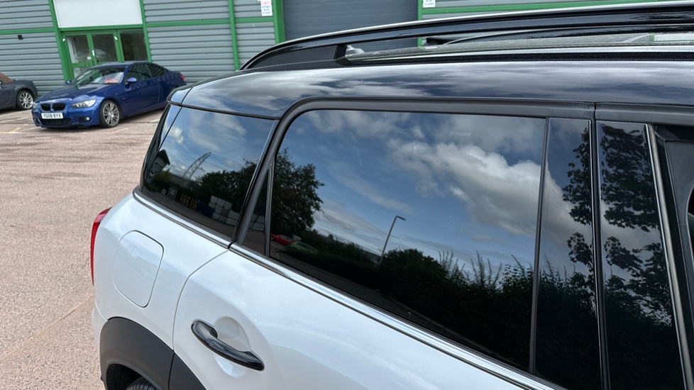 MINI Countryman 2.0 John Cooper Works ALL4 5dr Auto Petrol Hatchback - Image 41