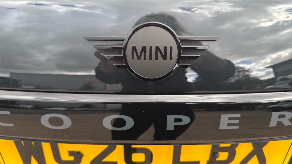 MINI Cooper 2.0 S Sport 5dr Auto Petrol Hatchback - Image 26