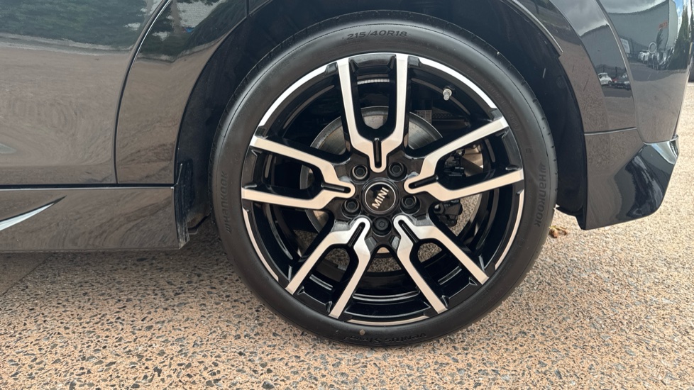 MINI Cooper 2.0 S Sport 5dr Auto Petrol Hatchback - Image 30