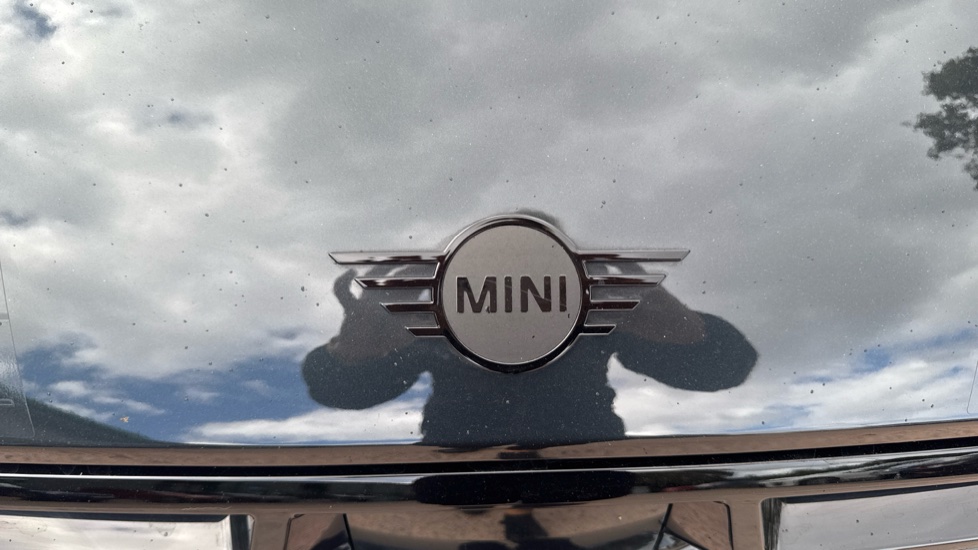 MINI Cooper 2.0 S Sport 5dr Auto Petrol Hatchback - Image 34