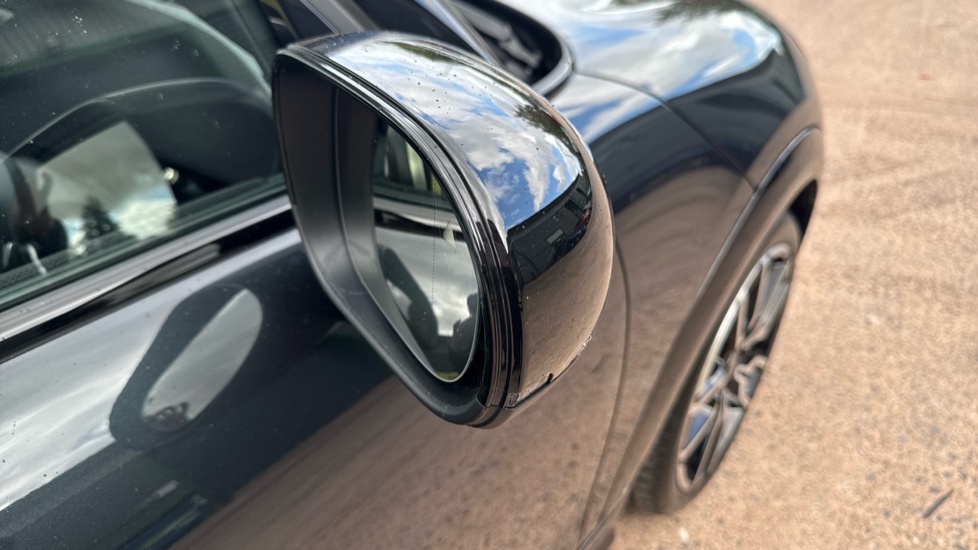 MINI Cooper 2.0 S Sport 5dr Auto Petrol Hatchback - Image 38