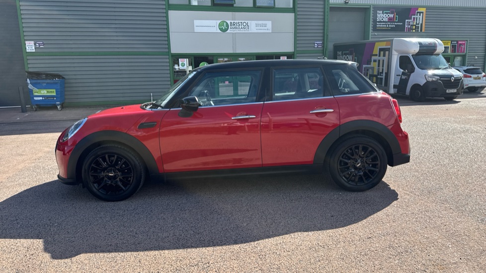 MINI Hatchback 1.5 Cooper Classic 5dr Auto Petrol Hatchback - Image 26
