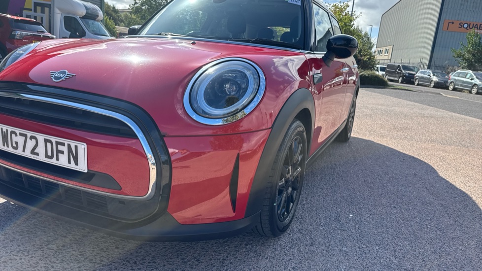 MINI Hatchback 1.5 Cooper Classic 5dr Auto Petrol Hatchback - Image 30