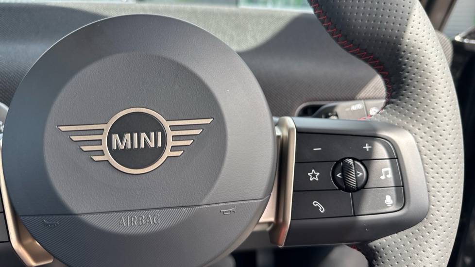 MINI Cooper 190kW John Cooper Works 54kWh 3dr Auto Electric Hatchback - Image 18