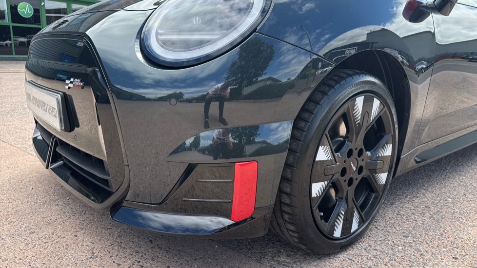 MINI Cooper 190kW John Cooper Works 54kWh 3dr Auto Electric Hatchback - Image 24