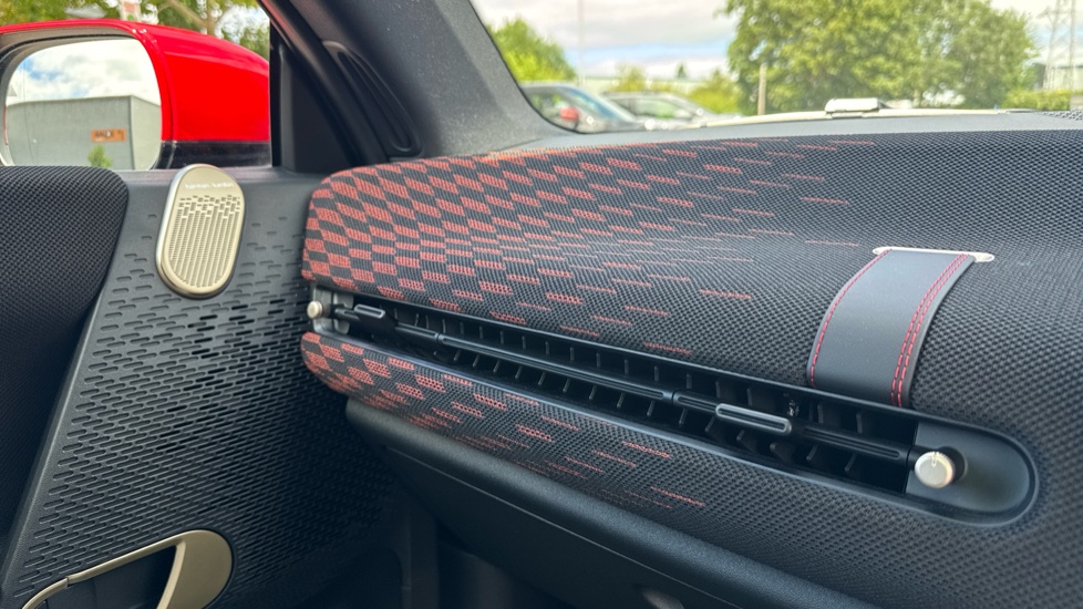 MINI Cooper 190kW John Cooper Works 54kWh 3dr Auto Electric Hatchback - Image 48