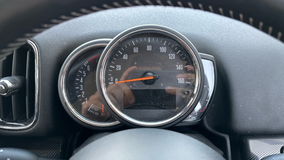 MINI Countryman 1.5 Cooper Exclusive 5dr Auto [Comfort Pack] Petrol Hatchback - Image 9