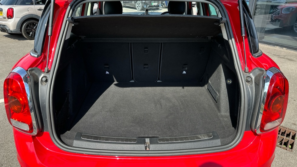 MINI Countryman 1.5 Cooper Exclusive 5dr Auto [Comfort Pack] Petrol Hatchback - Image 13