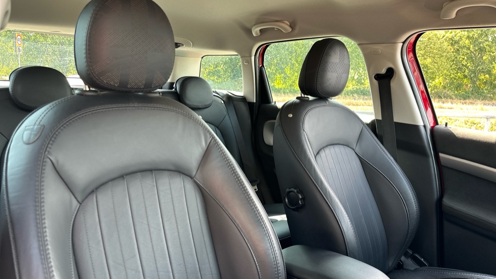 MINI Countryman 1.5 Cooper Exclusive 5dr Auto [Comfort Pack] Petrol Hatchback - Image 37
