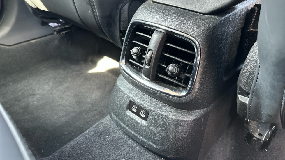 MINI Countryman 1.5 Cooper Exclusive 5dr Auto [Comfort Pack] Petrol Hatchback - Image 45