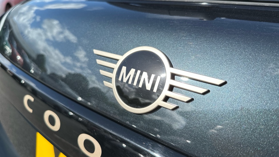 MINI Cooper 2.0 S Classic [Level 2] 5dr Auto Petrol Hatchback - Image 26