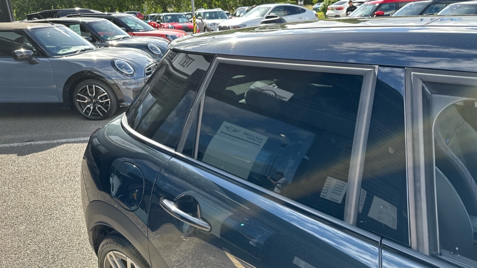 MINI Cooper 2.0 S Classic [Level 2] 5dr Auto Petrol Hatchback - Image 37