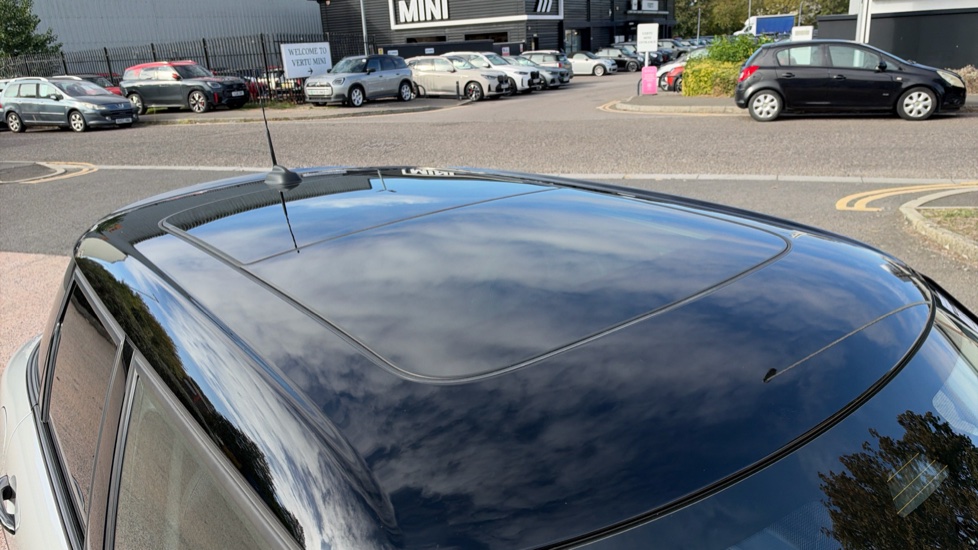 MINI Cooper 2.0 S Classic [Level 2] 5dr Auto Petrol Hatchback - Image 21