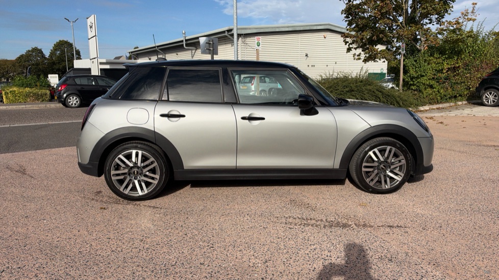 MINI Cooper 2.0 S Classic [Level 2] 5dr Auto Petrol Hatchback - Image 29