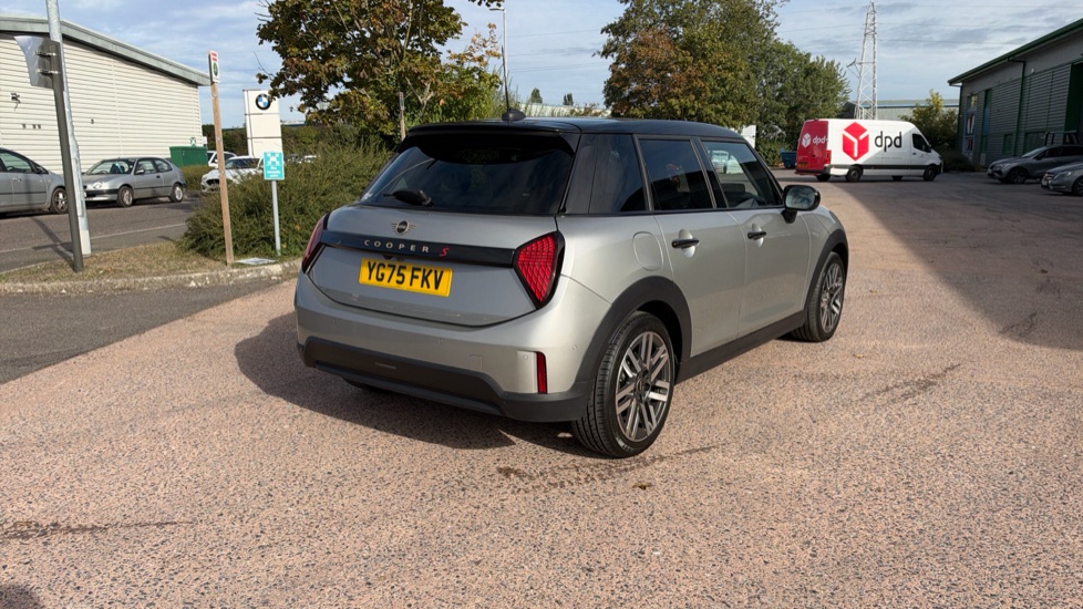 MINI Cooper 2.0 S Classic [Level 2] 5dr Auto Petrol Hatchback - Image 30
