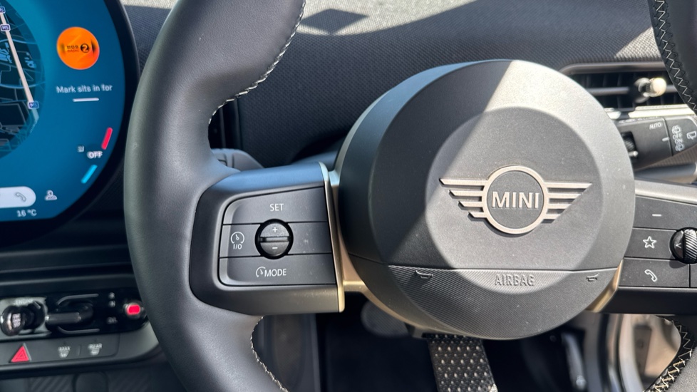 MINI Cooper 2.0 S Classic [Level 2] 5dr Auto Petrol Hatchback - Image 17