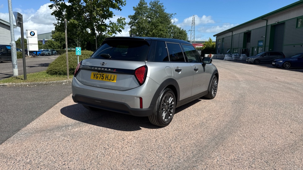 MINI Cooper 2.0 S Classic [Level 2] 5dr Auto Petrol Hatchback - Image 33