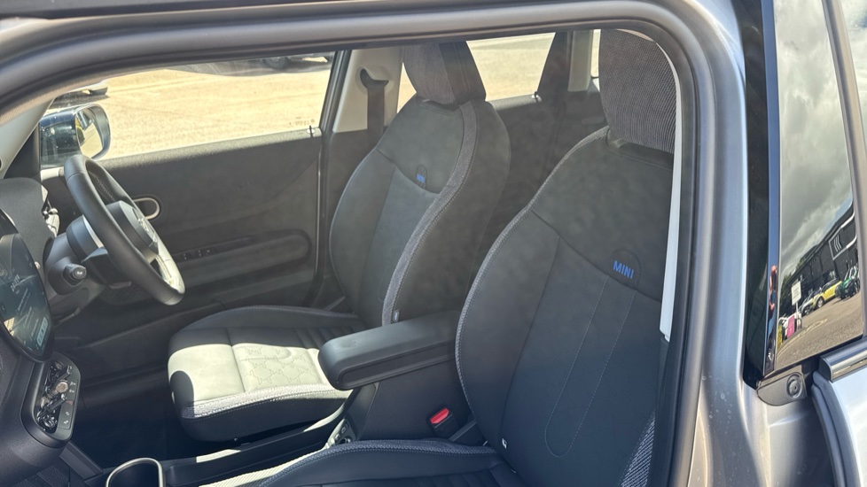 MINI Cooper 2.0 S Classic [Level 2] 5dr Auto Petrol Hatchback - Image 41
