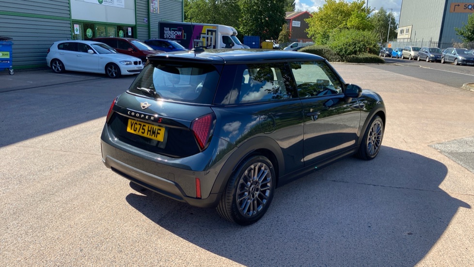 MINI Cooper 2.0 S Classic 3dr Auto Petrol Hatchback - Image 27