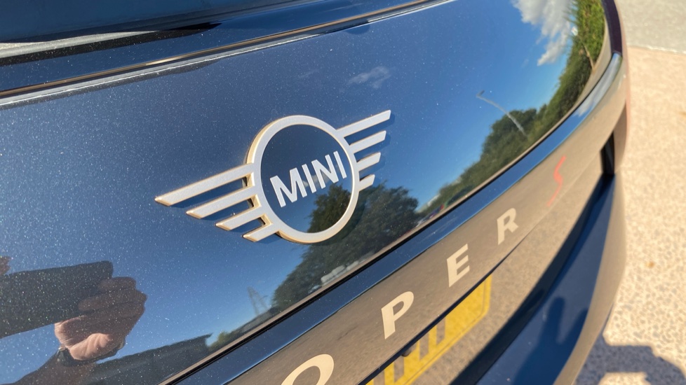 MINI Cooper 2.0 S Classic 3dr Auto Petrol Hatchback - Image 37