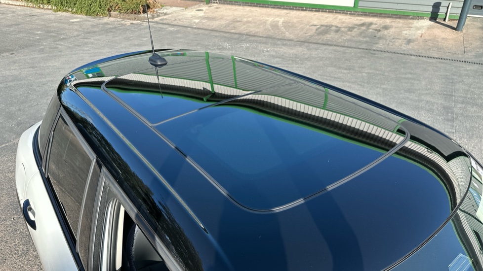 MINI Cooper 2.0 S Classic [Level 2] 3dr Auto Petrol Hatchback - Image 21