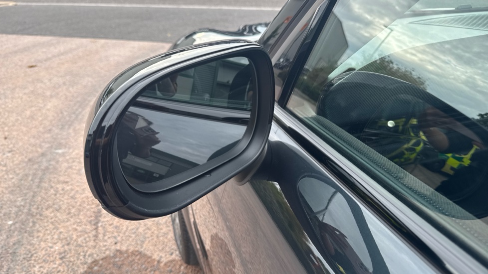 MINI Cooper 1.5 C Classic 5dr Auto Petrol Hatchback - Image 31