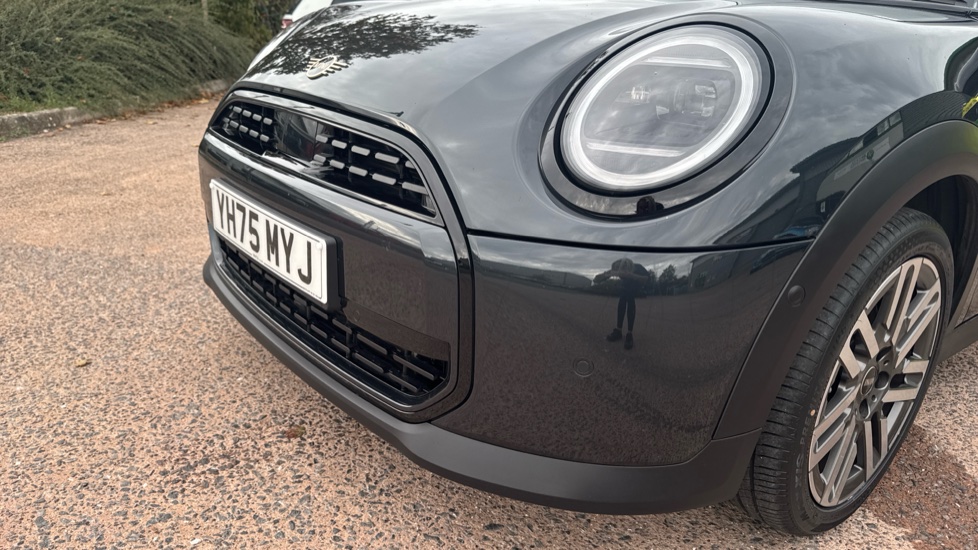 MINI Cooper 1.5 C Classic 5dr Auto Petrol Hatchback - Image 34