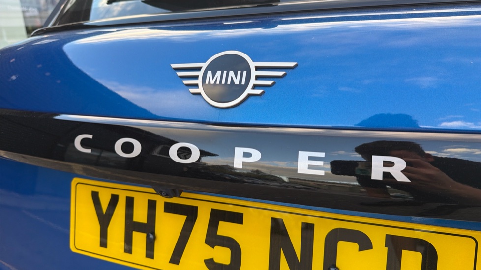 MINI Cooper 1.5 C Classic [Level 1] 5dr Auto Petrol Hatchback - Image 39