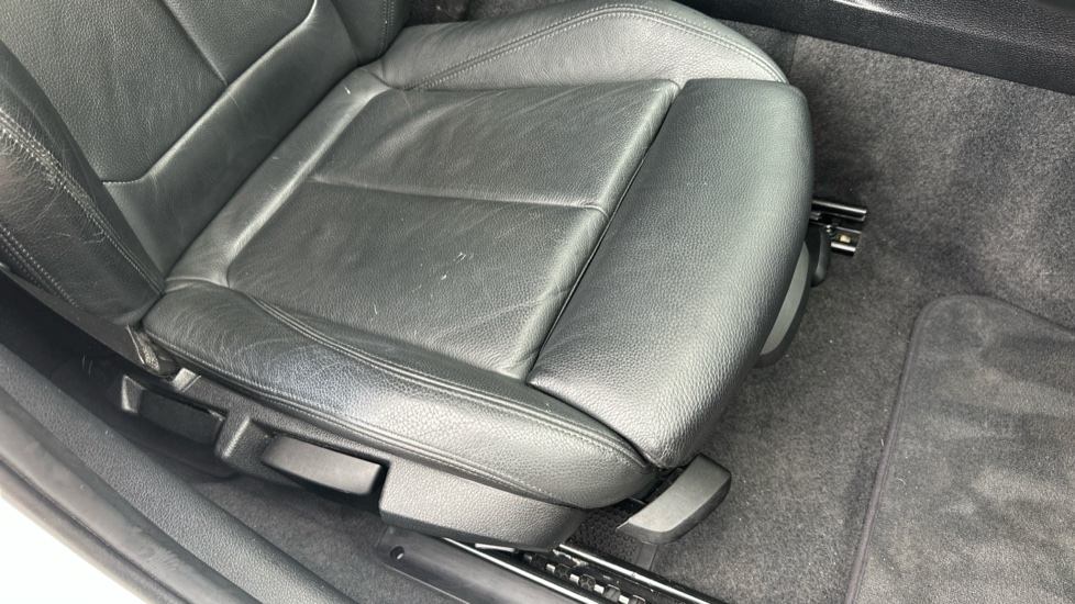 BMW 1 Series M140i Shadow Edition 5dr Step Auto Petrol Hatchback - Image 31