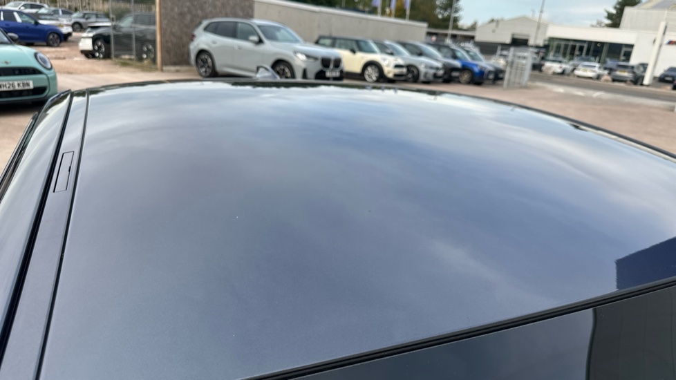 BMW M2 2dr DCT Petrol Coupe - Image 21