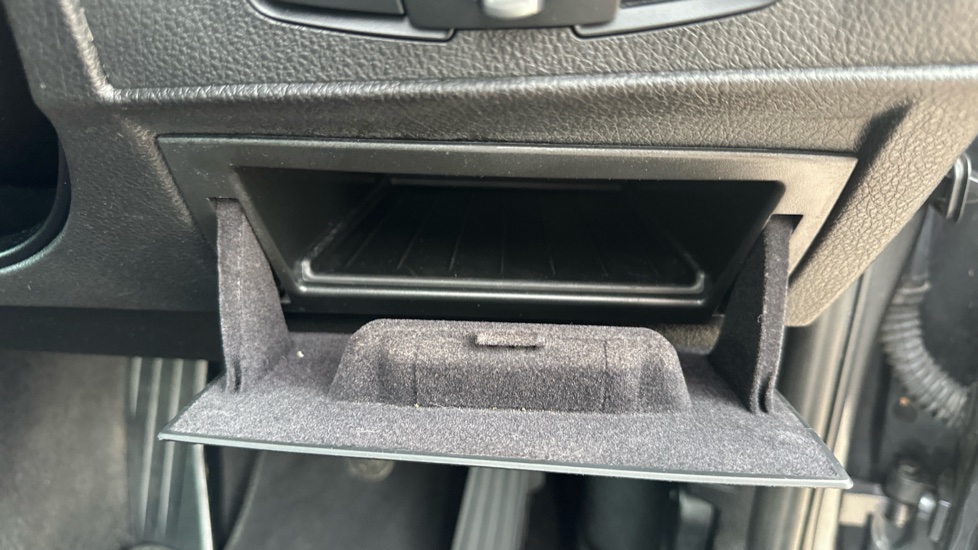 BMW M2 2dr DCT Petrol Coupe - Image 35