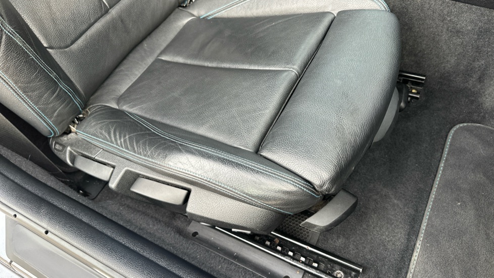 BMW M2 2dr DCT Petrol Coupe - Image 37
