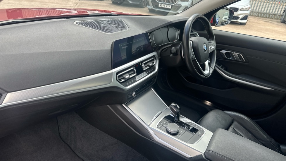 BMW 3 Series 330i Sport 4dr Step Auto Petrol Saloon - Image 7
