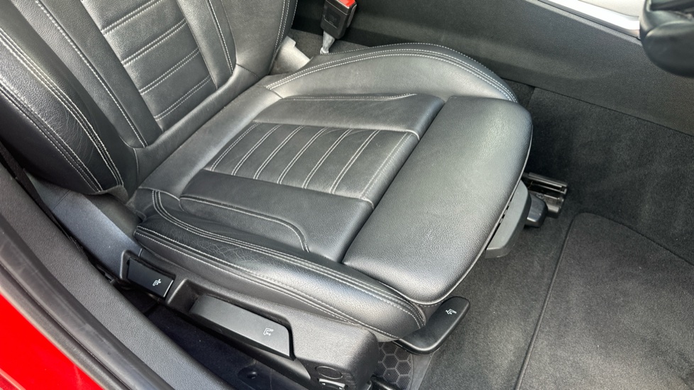 BMW 3 Series 330i Sport 4dr Step Auto Petrol Saloon - Image 30