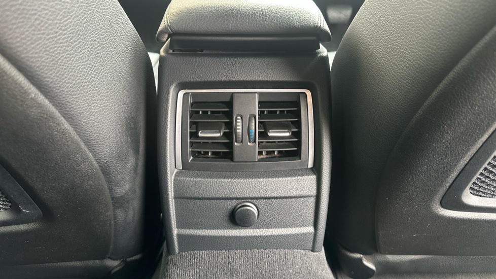 BMW 3 Series 320d M Sport 5dr Step Auto Diesel Estate - Image 30