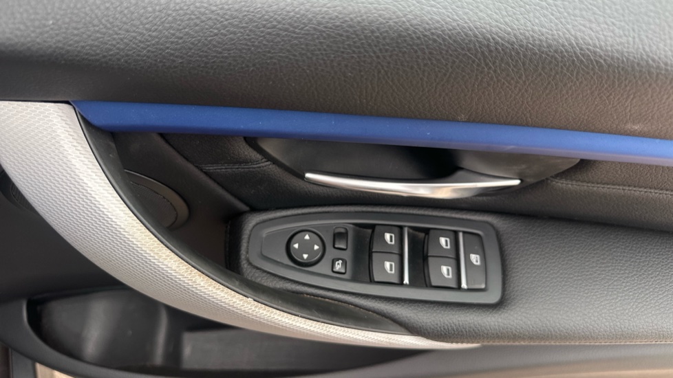 BMW 3 Series 320d M Sport 5dr Step Auto Diesel Estate - Image 32