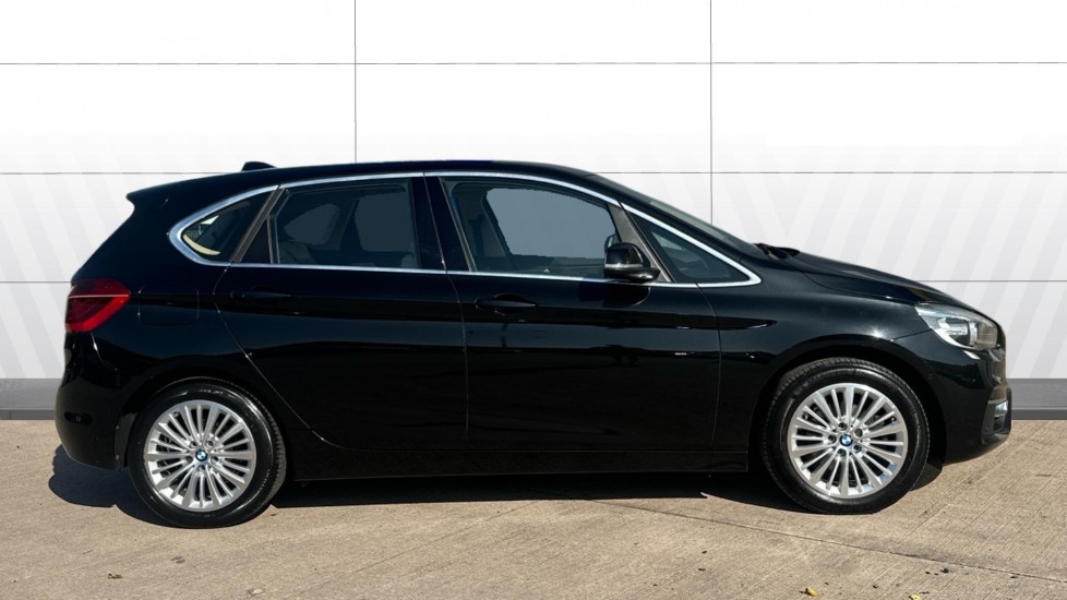 BMW 2 Series 218d Luxury 5dr Step Auto Diesel Hatchback - Image 3
