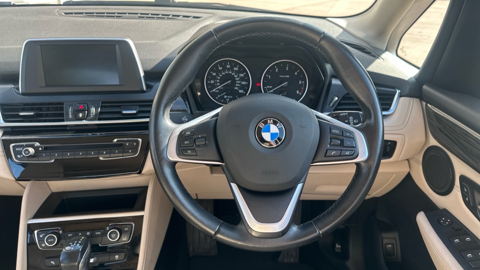 BMW 2 Series 218d Luxury 5dr Step Auto Diesel Hatchback - Image 5