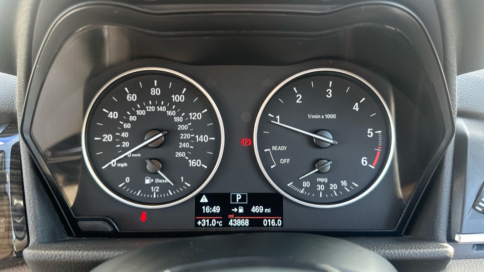 BMW 2 Series 218d Luxury 5dr Step Auto Diesel Hatchback - Image 9
