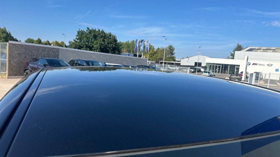 BMW 2 Series 218d Luxury 5dr Step Auto Diesel Hatchback - Image 21